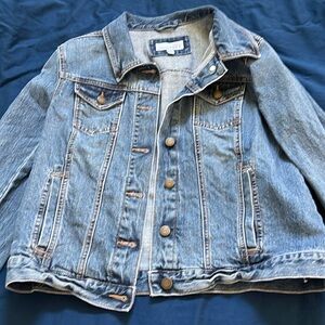 Like new and is too small to wear for me.